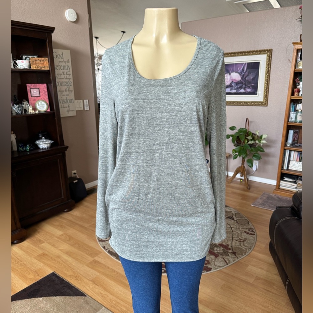Color Thread gray long sleeve tunic w/pockets-size M